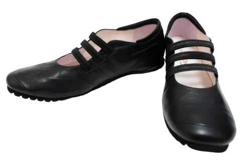 【…AShiOtO A1540 ブラック】本革超軽量ゴムストラップシューズ モデルサイズ